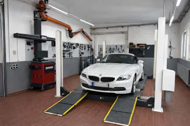 BMW Techniker
